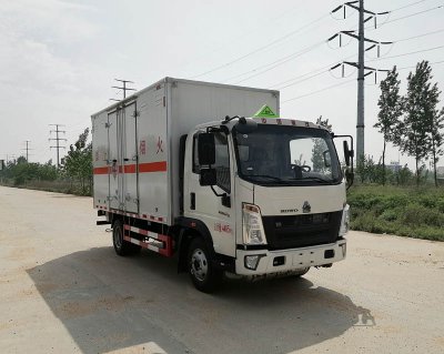 大力牌DLQ5041XRGZZ6型易燃固體廂式運輸車